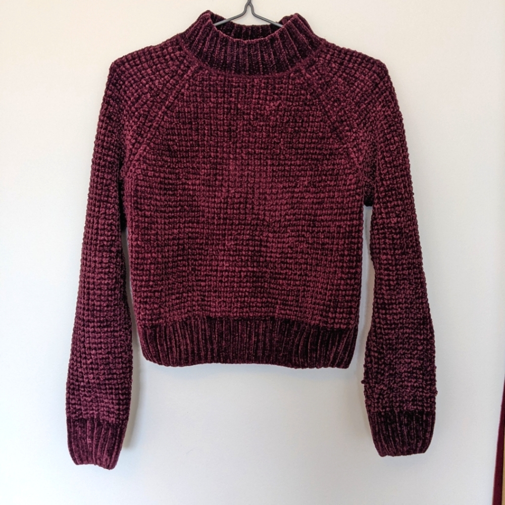 H&M Divided plum knit sweater